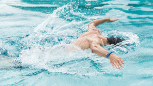 fitness tracker nuoto migliori